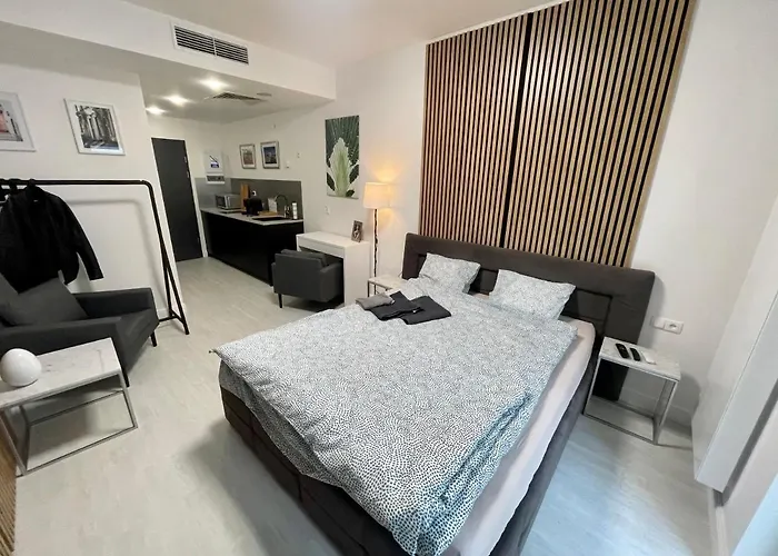 Plac Wolnosci 6 Contactless Check-in 24h