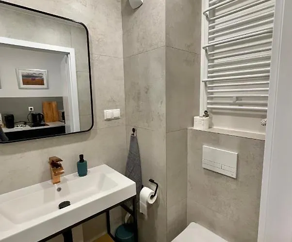 Apartment Plac Wolności 6 *