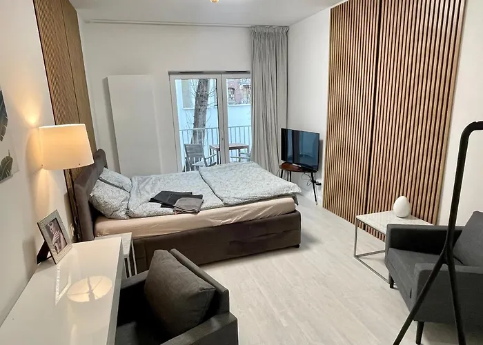 Apartment Plac Wolności 6 *