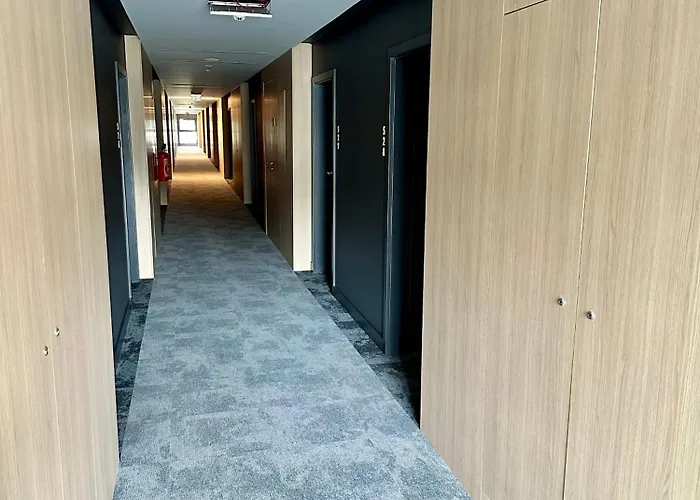 Plac Wolności 6 * Poznan