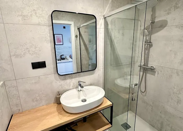 Apartment Plac Wolności 6 *